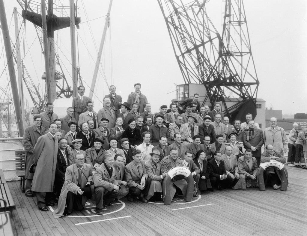 1954 - The Concertgebouw Orchestra off to the United States