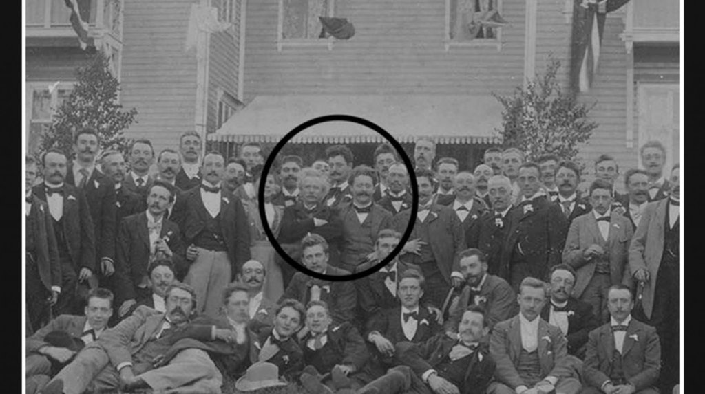 1898 – Edvard Grieg and Willem Mengelberg side by side.