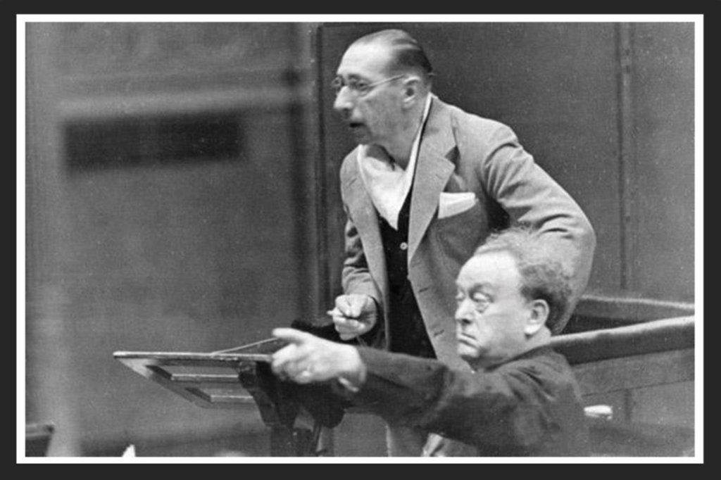 1937 – Willem Mengelberg and Igor Stravinsky during a rehearsal with the Concertgebouw Orchestra.