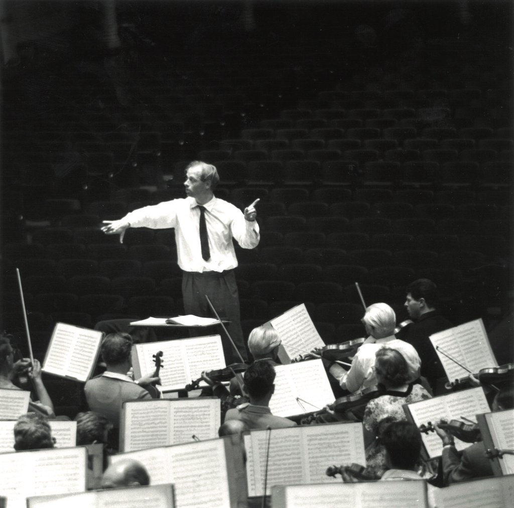 1959 - Bernard Haitink conducts the Concertgebouw Orchestra