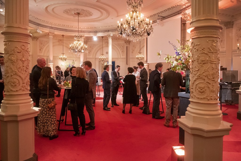 Ontvangst van business club De Salon in de Spiegelzaal voorafgaand aan een concert in de serie Essentials