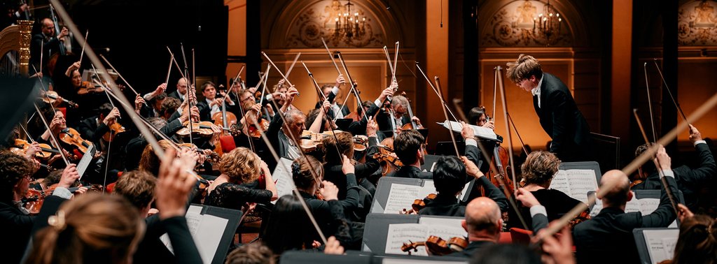 The finale of Mahler’s First Symphony conducted by Klaus Mäkelä, May 2025.