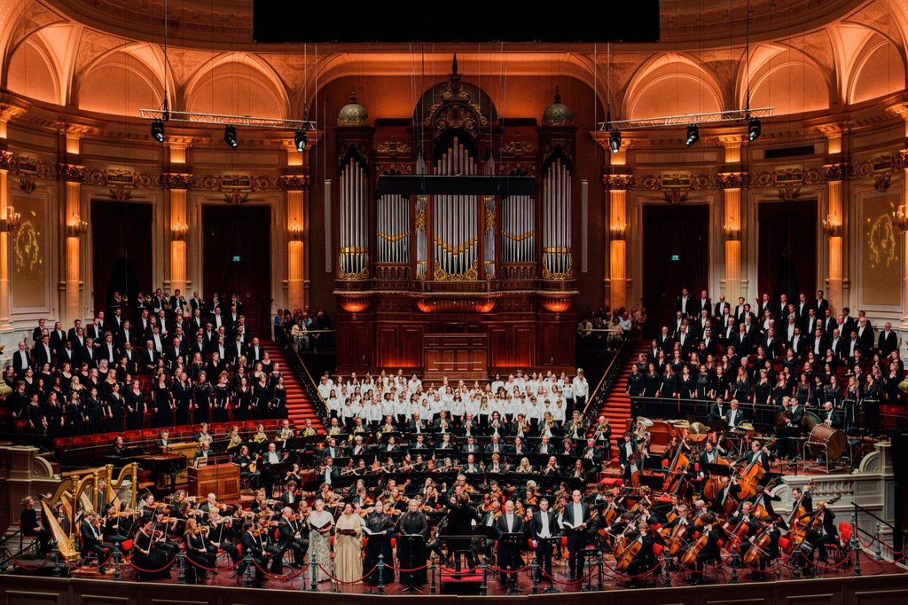 The highlight of the Mahler Festival: 350 musicians on stage for Mahler’s Eighth Symphony conducted by Klaus Mäkelä, May 2025