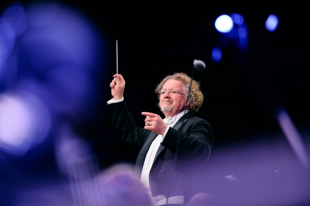 Conductor Stéphane Denève showed how music can bring hearts together.
