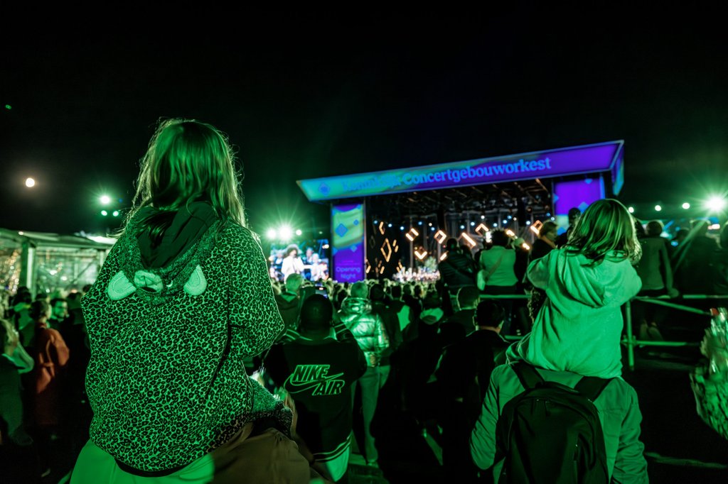 All ages gathered for the open-air concert of the year: Opening Night
