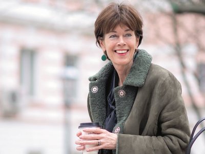 Renée Jones cr. Kirill Popovich breed