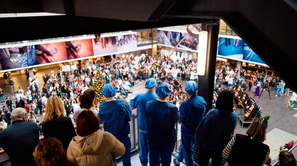 The Concertgebouw Orchestra performs in the central square of the hospital