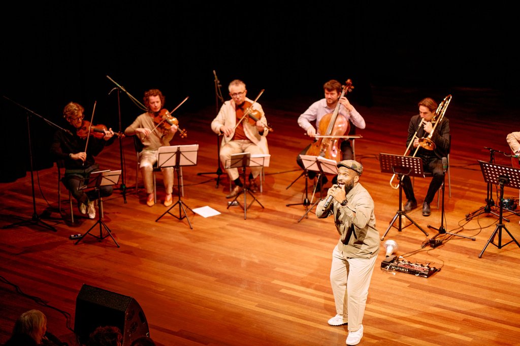Brothers is a unique collaboration between Jörgen van Rijen (trombone), Gerry Mendes and Kay Sleking. Part of the Bijlmer Klassiek series in the Bijlmerpark Theatre, where different musical styles come together, December 2004.