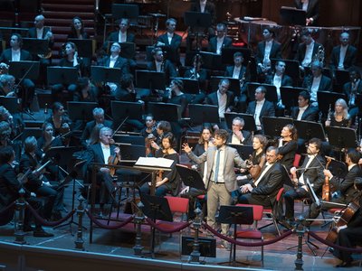 Essentials, Thomas Vanderveeken