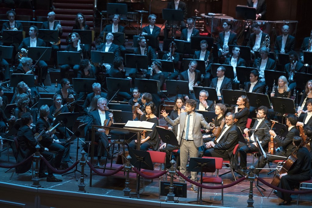 Presenter Thomas Vanderveken opens concerts in the Essentials Series with an accessible introduction